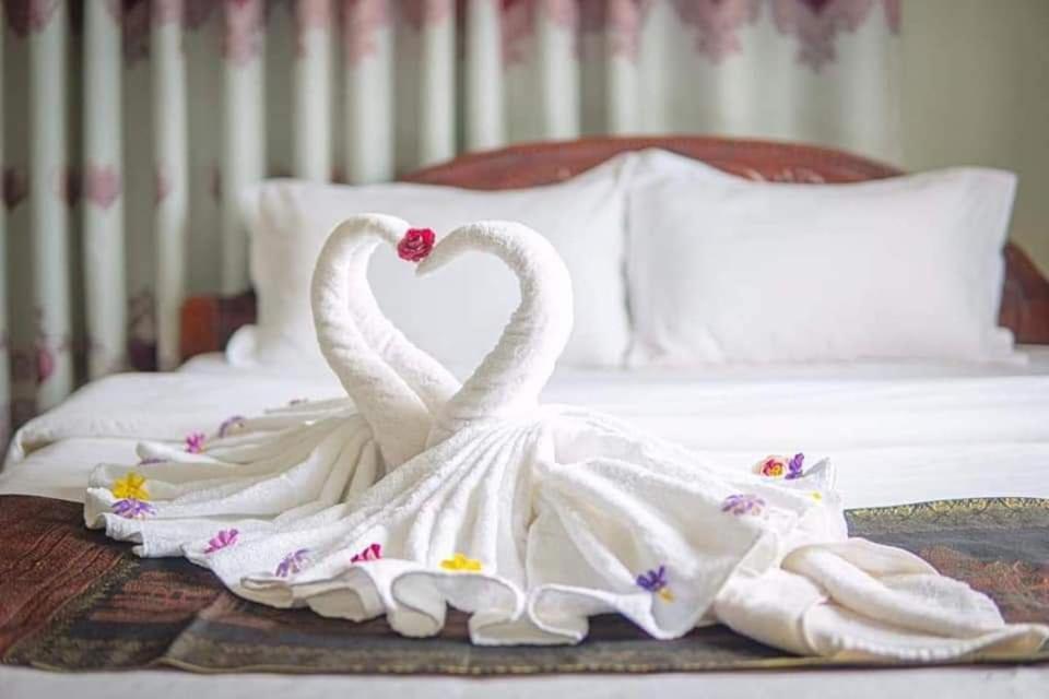 Khemra I Guesthouse 캄폿 외부 사진
